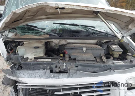 2000 GMC Savana Standard z USA, uszkodzony, nr VIN 1GTHG39R2Y1231599